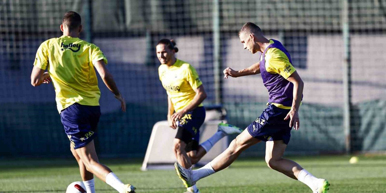 Fenerbahçe, Twente maçı hazırlıklarını sürdürdü