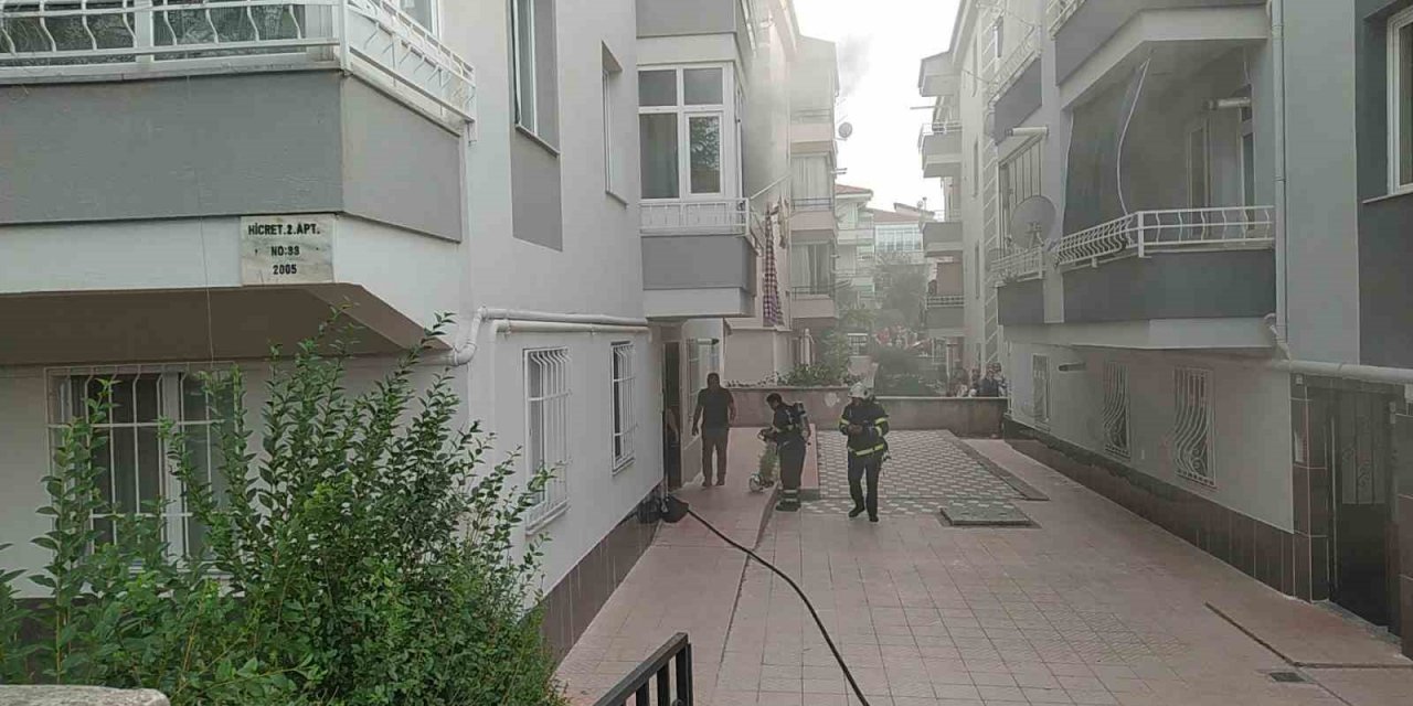 Bodrum katında çıkan yangın paniğe sebep oldu