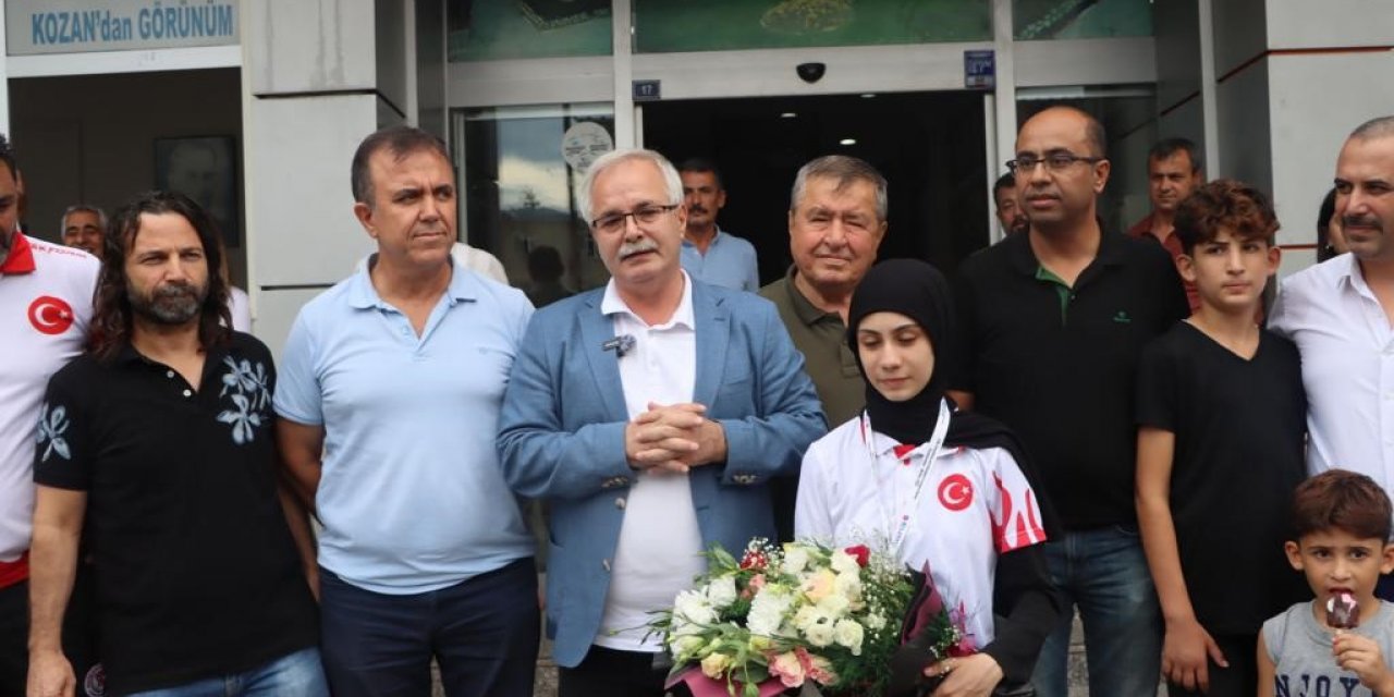 Şampiyon Azra Nur’a Muhteşem Karşılama