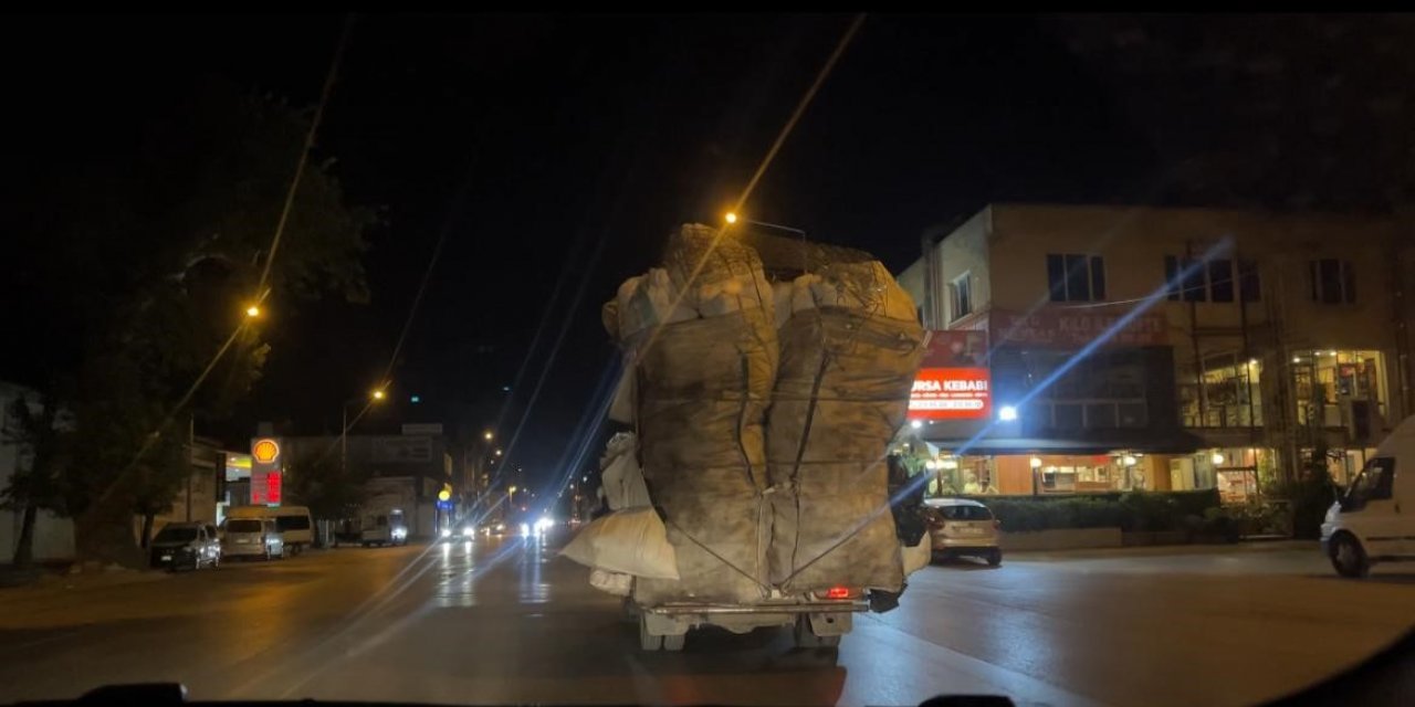 Bursa’da tehlikeli taşımacılık kamerada