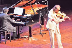 Türk olmak istediğini söyledi