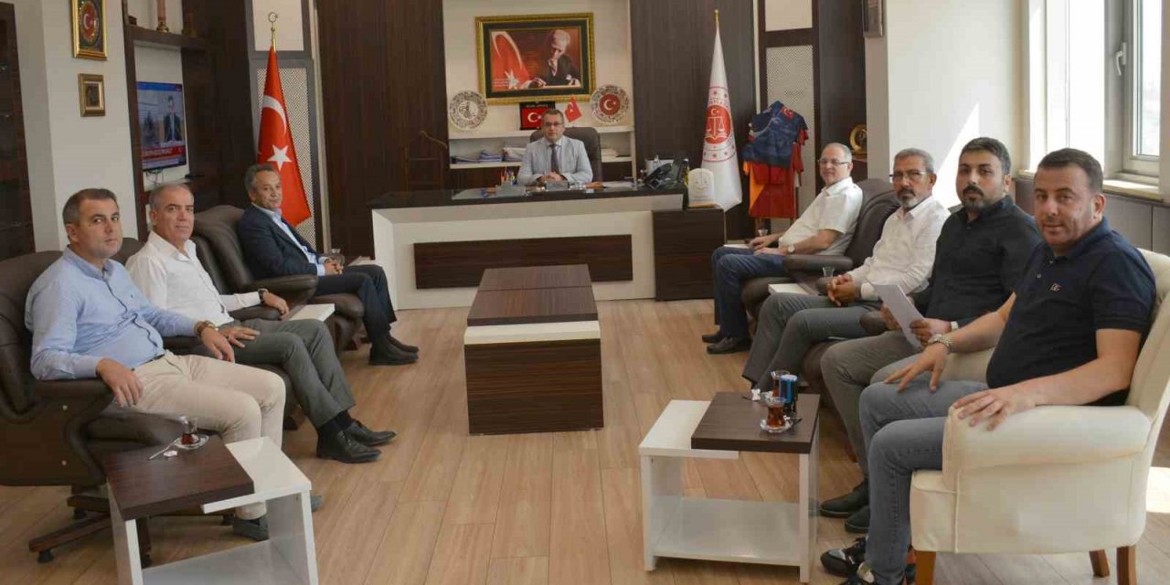 Hükümlü ve denetimli serbestlik uygulananlara iş makinesi operatörlüğü eğitimi