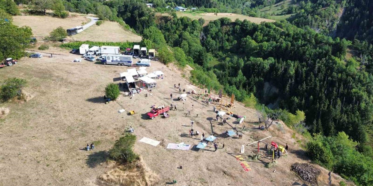 Burası Meksika değil Ardanuç’un Aydın köyü