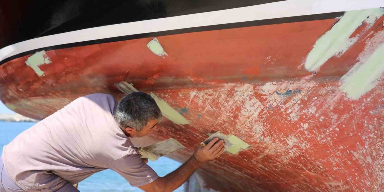 Balıkçılar “Vira Bismillah” demek için gün sayıyor