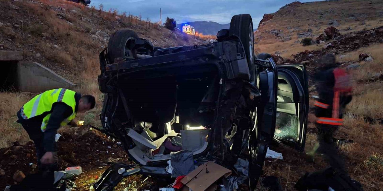 Kontrolden çıkan otomobil şarampole yuvarlandı: 1 yaralı