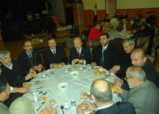 Mustafa Özkafa kızını evlendirdi
