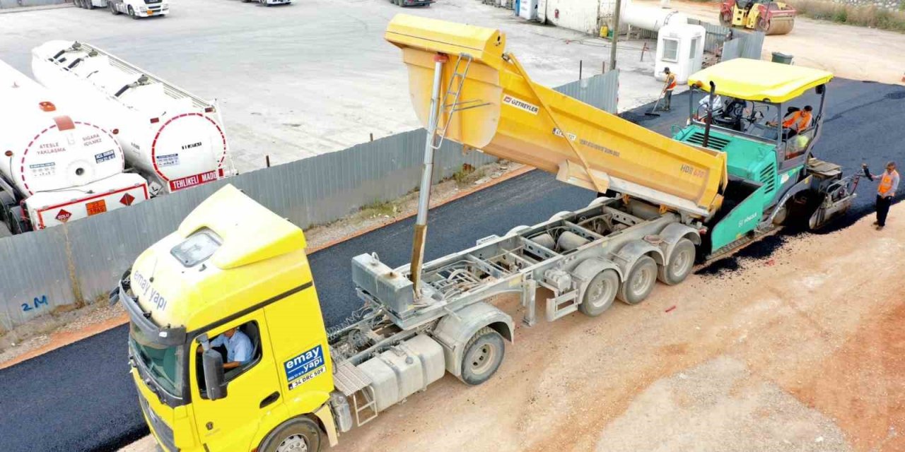 Dicle sokağa 700 ton asfalt serildi