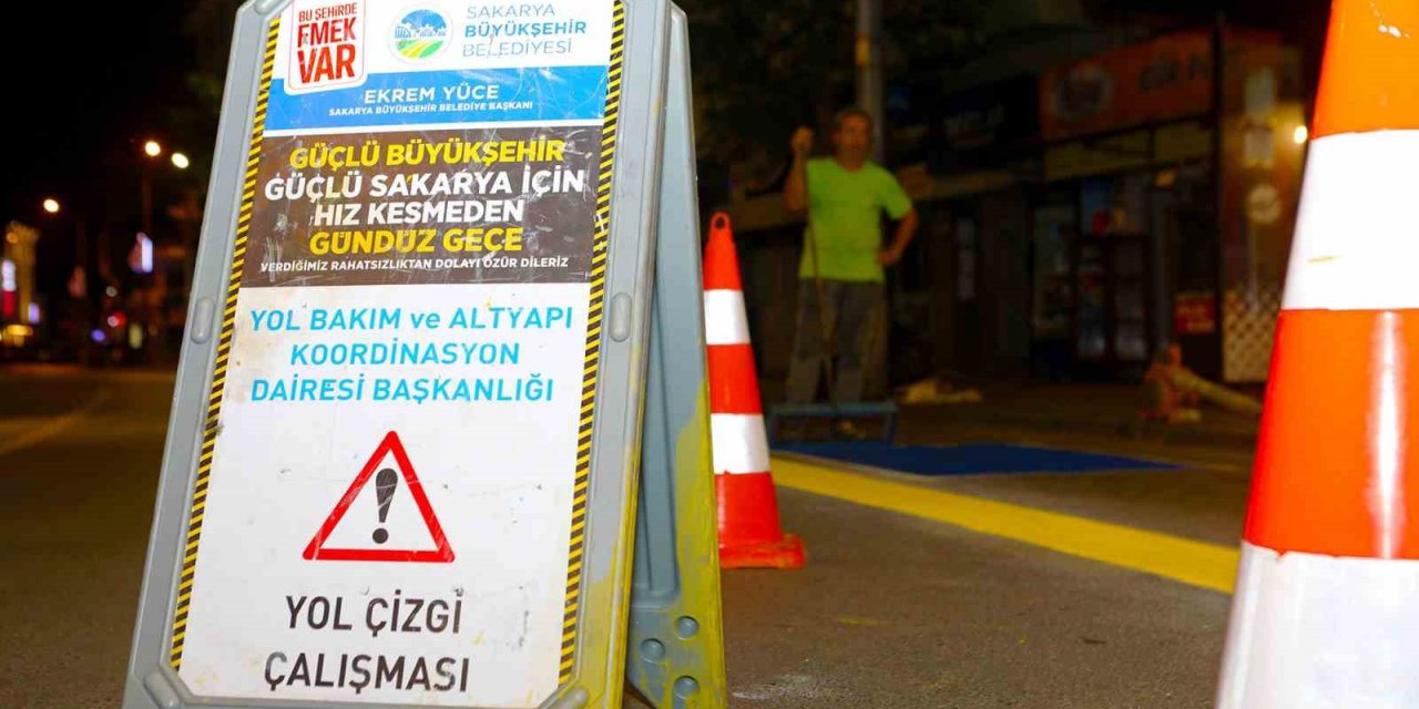 Yaya geçitleri ve duraklarda hummalı çalışma