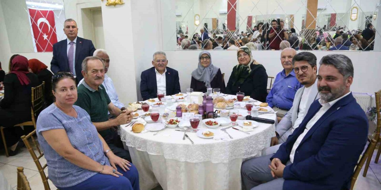 Çiçek, Akar ve Büyükkılıç Şehit Aileleri ve Gazilerle Buluştu