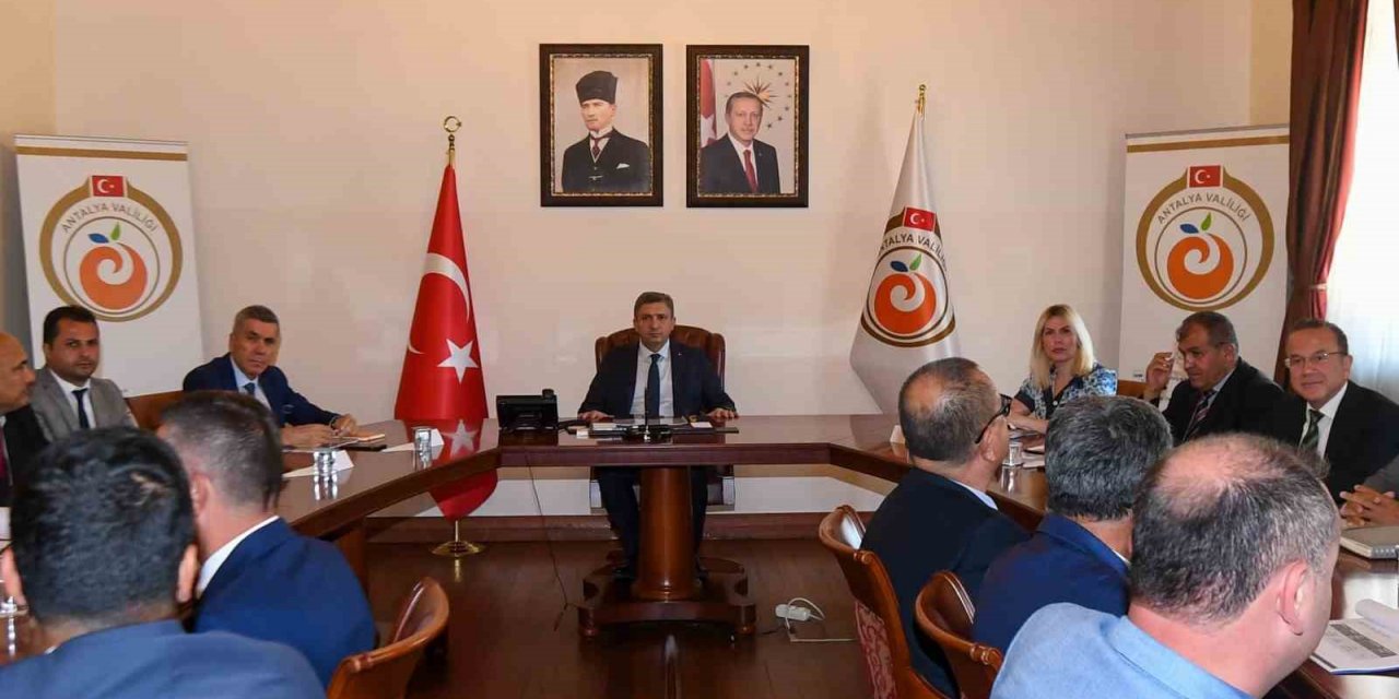 Vali Şahi’nden, yurt talimatı