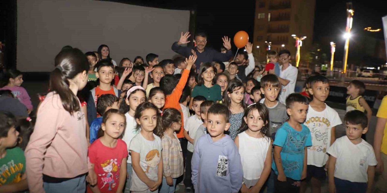 Hakkari Valisi Ali Çelik’e sevgi seli