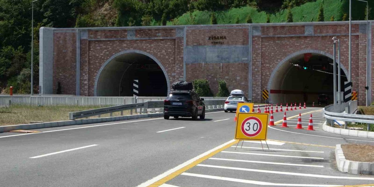 Yeni Zigana Tüneli’nden 4 ayda 600 binin üzerinde araç geçiş yaptı
