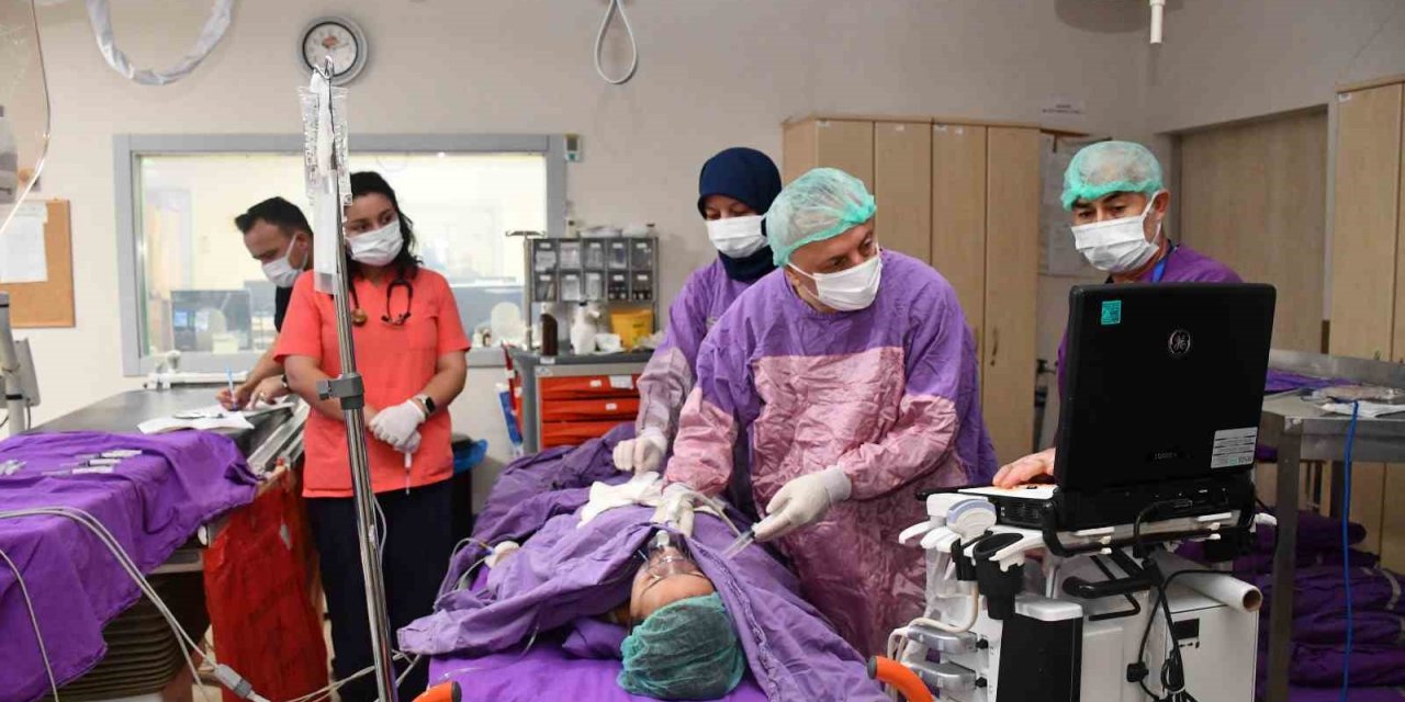 19 yaşındaki hastanın tiroid nodülü ameliyatsız tedavi edildi