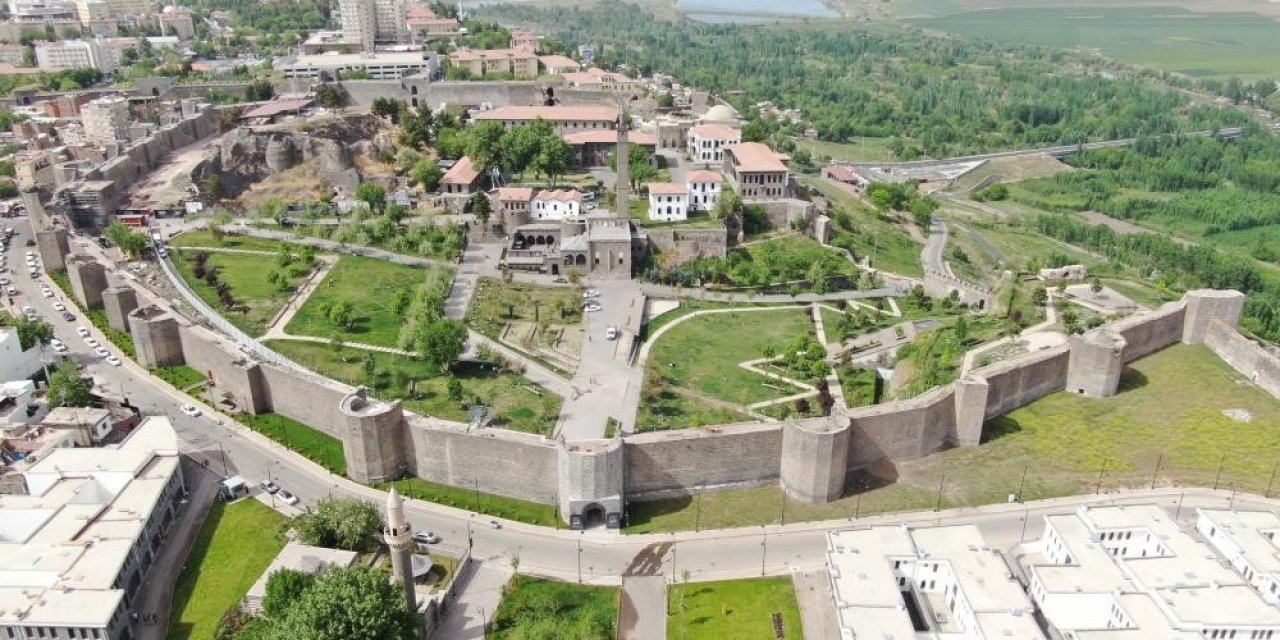 Diyarbakır Sur, ‘Dünyanın en eski şehirleri’ listesinde yanlış sırada yer aldı