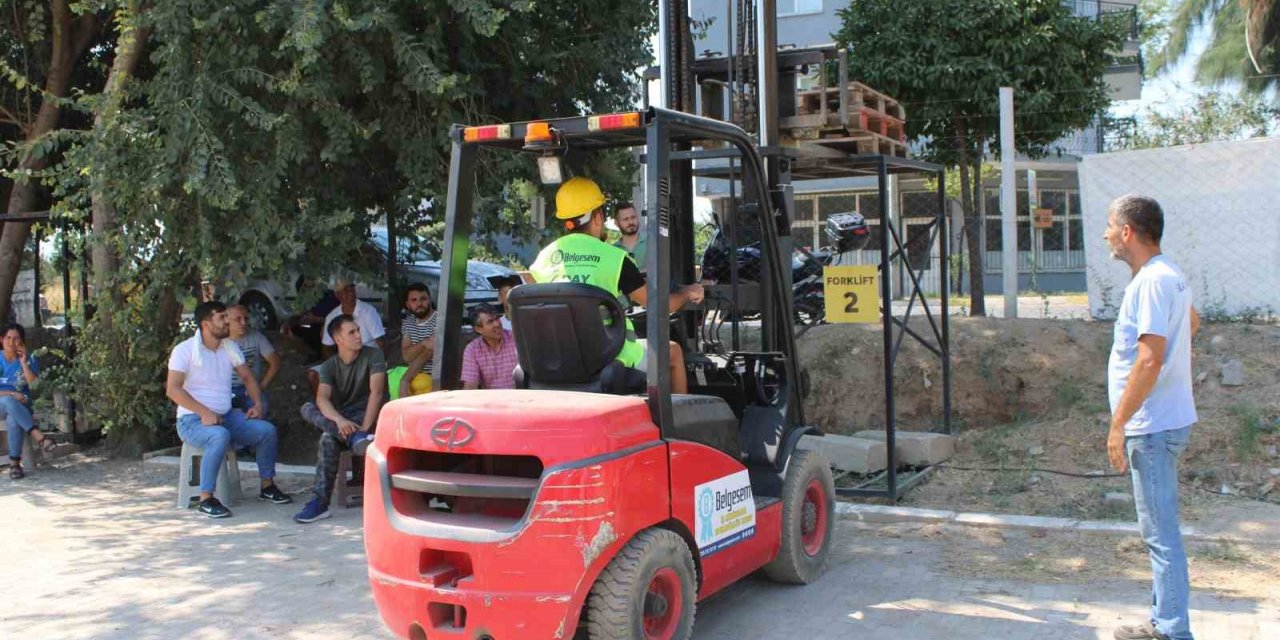 Bu kurstan belge alanlar işsiz kalmıyor