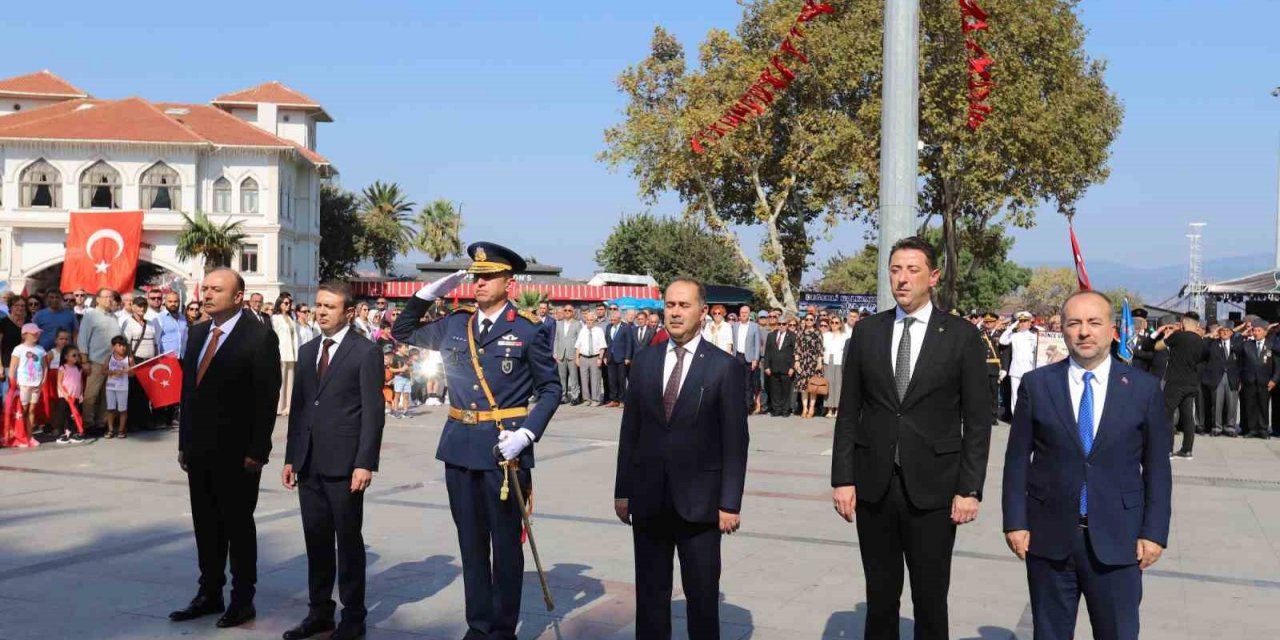 Bandırma’da 30 Ağustos Zaferi Bayramı çoşkuyla kutlandı