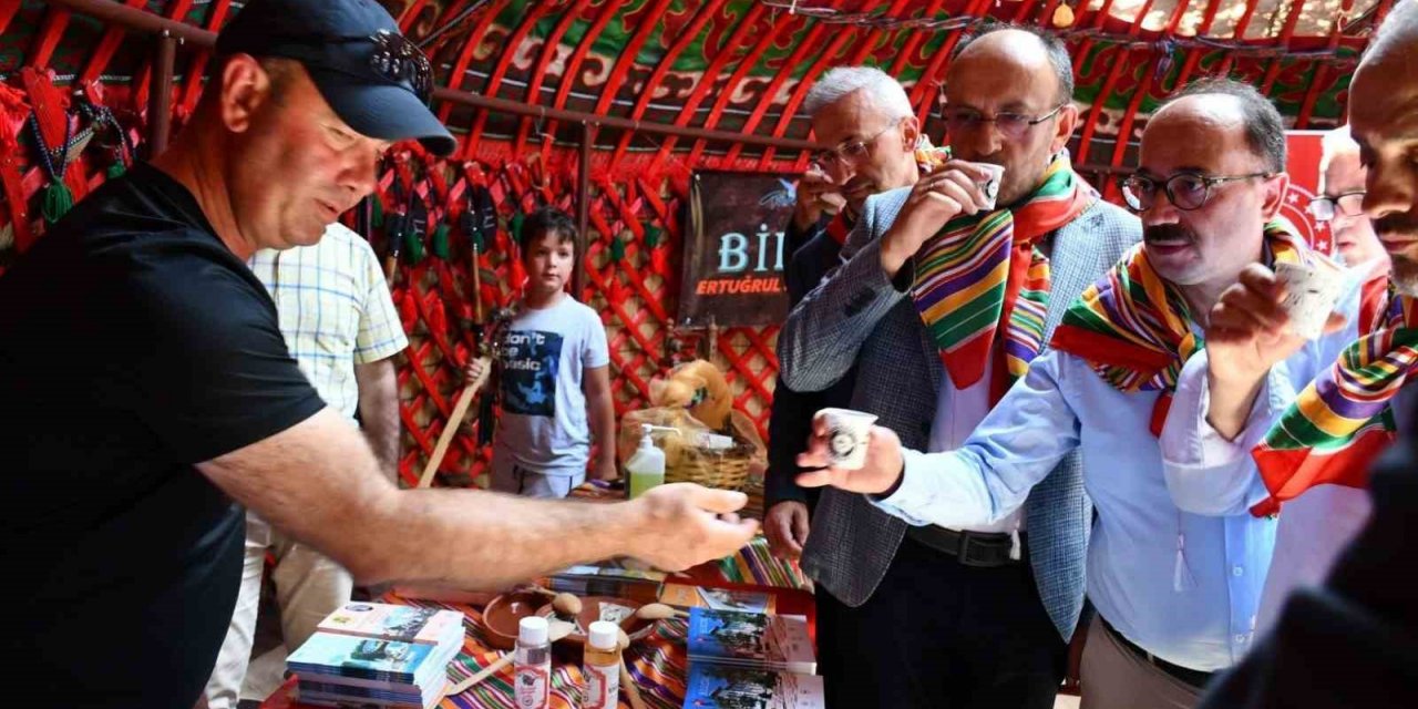 Ertuğrul Gazi Kayı Obası’nda Bilecik’in tarihi anlatıldı, yöresel ürünleri tanıtıldı