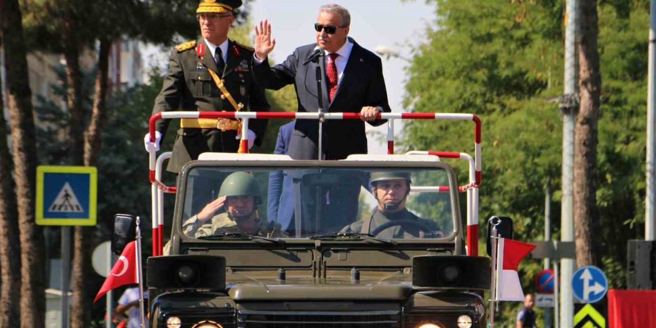 Diyarbakır’da 30 Ağustos Zafer Bayramı coşkuyla kutlandı