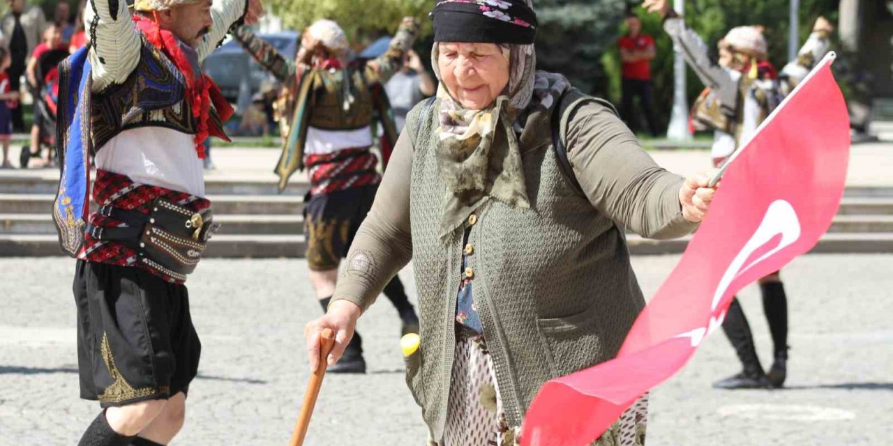 Uşak’ta 30 Ağustos Zafer Bayramı çeşitli etkinliklerle kutlandı