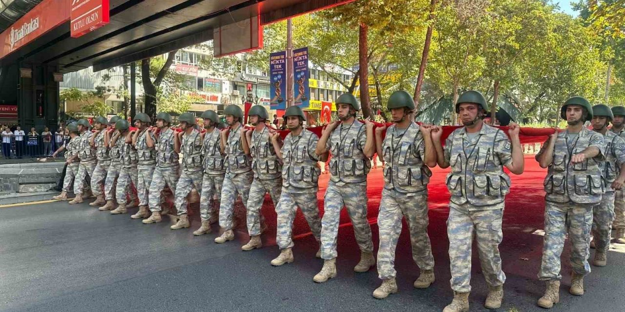 Başkentte 30 Ağustos Zafer Bayramı yürüyüşü