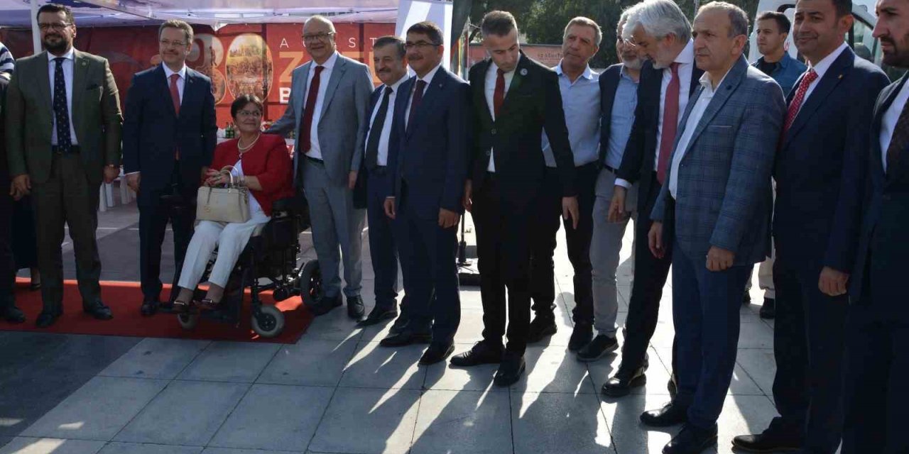 Zafer Bayramı’na yakışır kutlama