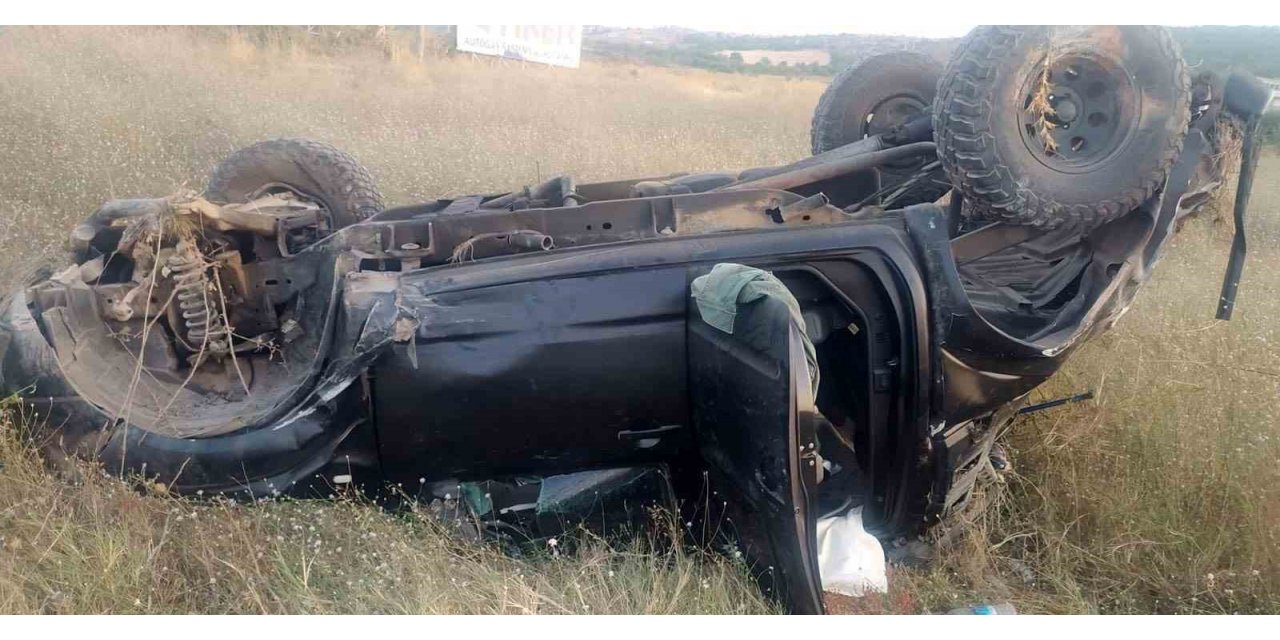 Keşan’da takla atan kamyonetin sürücüsü yaralandı