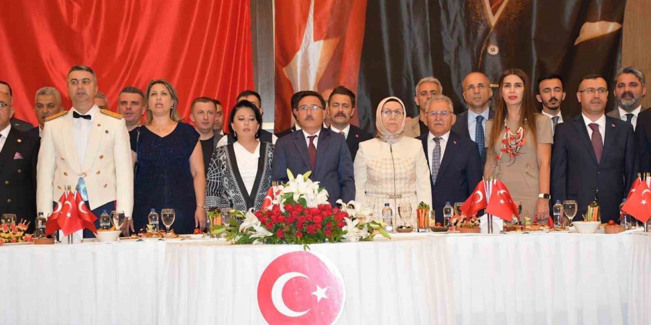 Kayseri’de 30 Ağustos Zafer Bayramı resepsiyonu düzenlendi