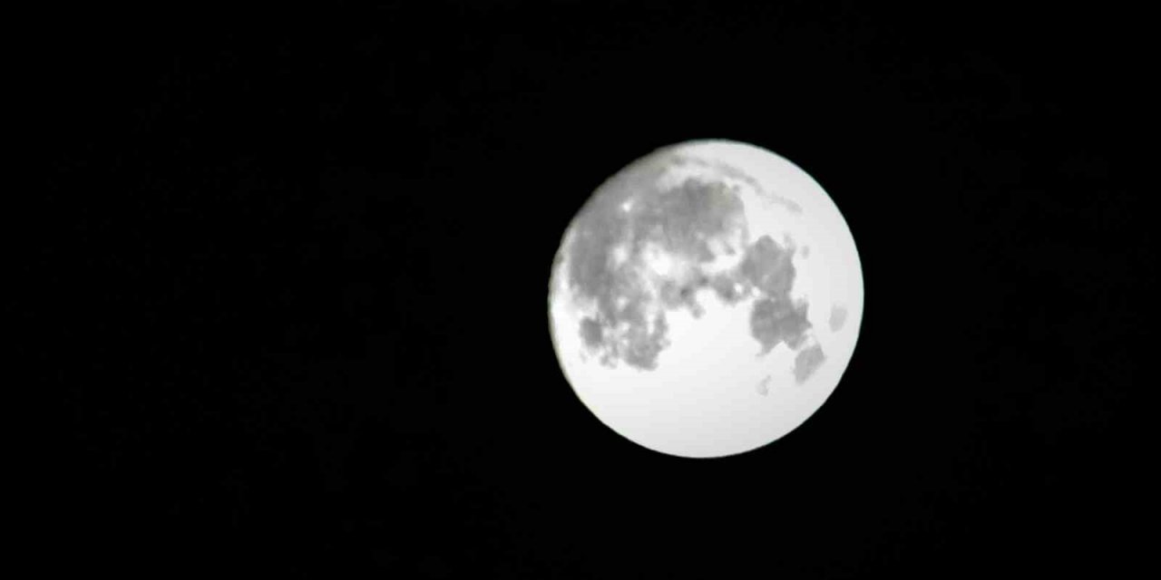 ‘Süper Ay’ Çankırı’da geceyi aydınlattı