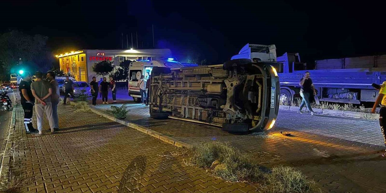 Nevşehir’de servis minibüsü devrildi: 2 yaralı