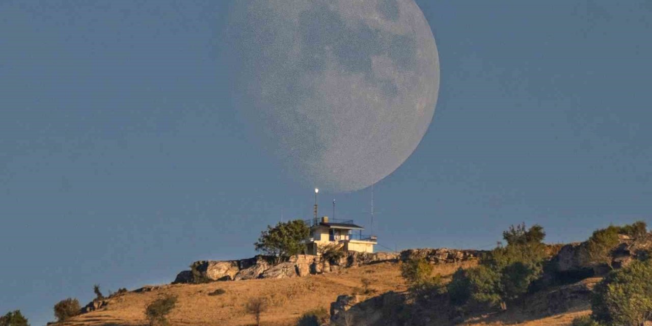 Süper mavi ay Burdur’da kartpostallık görüntüler oluşturdu