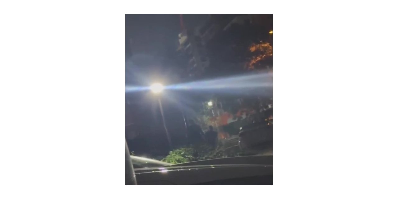 Kadıköy’de silahlı saldırgan, tartıştığı kişiyi topuklarından vurdu