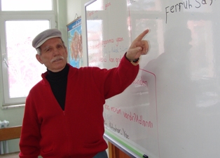 76 yaşında okuma yazma öğrendi