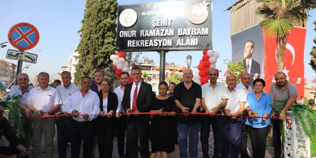 Alaşehir’de şehit ailesini mutlu eden açılış