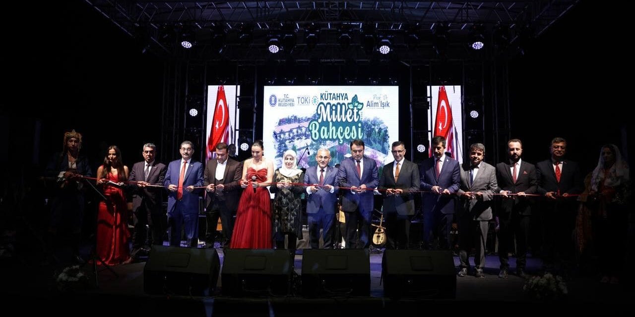 Kütahya Millet Bahçesinde çifte coşku