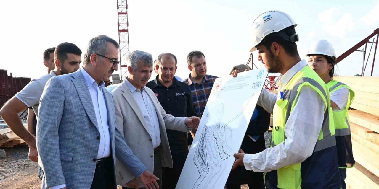 Başkan Güngör,“Kalıcı konutlar yükselmeye devam ediyor”