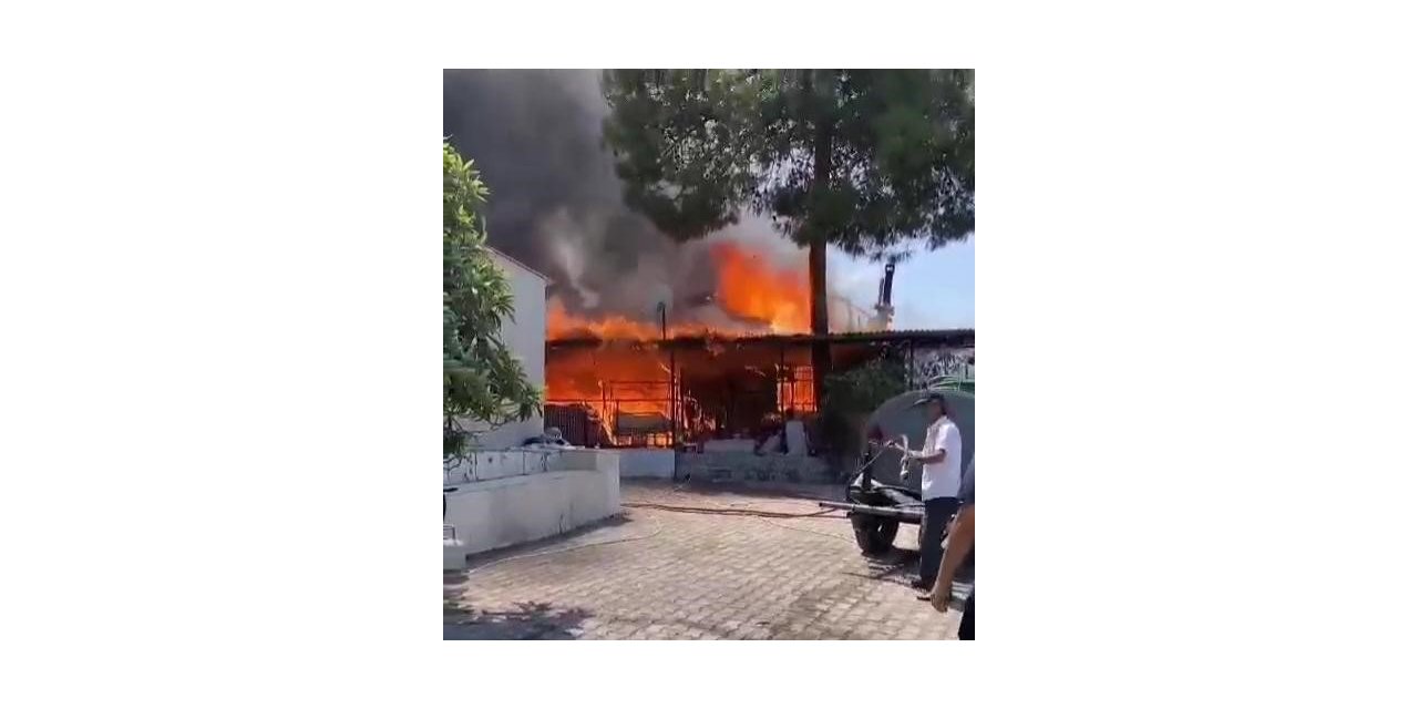 Cami lojmanında çıkan yangında imamın annesi öldü