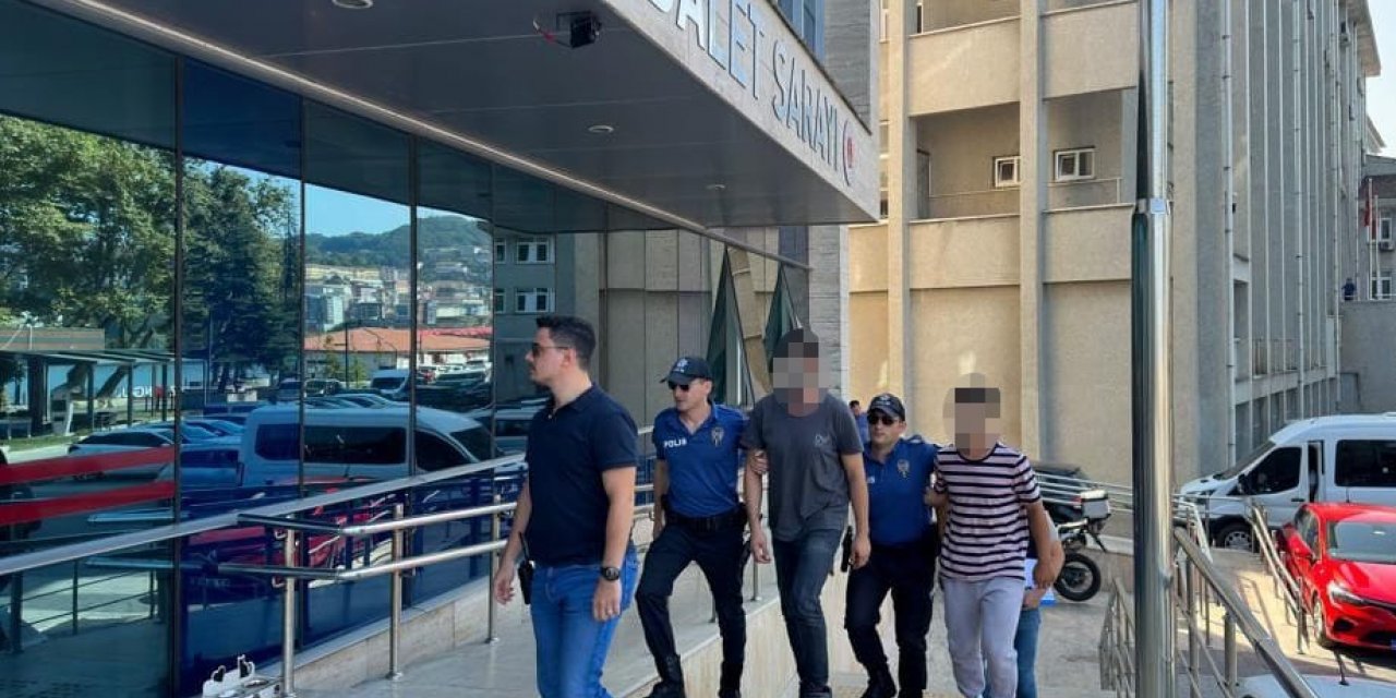 Kendilerini banka görevlisi olarak tanıtıp 120 bin lira dolandıran 2 kişi tutuklandı