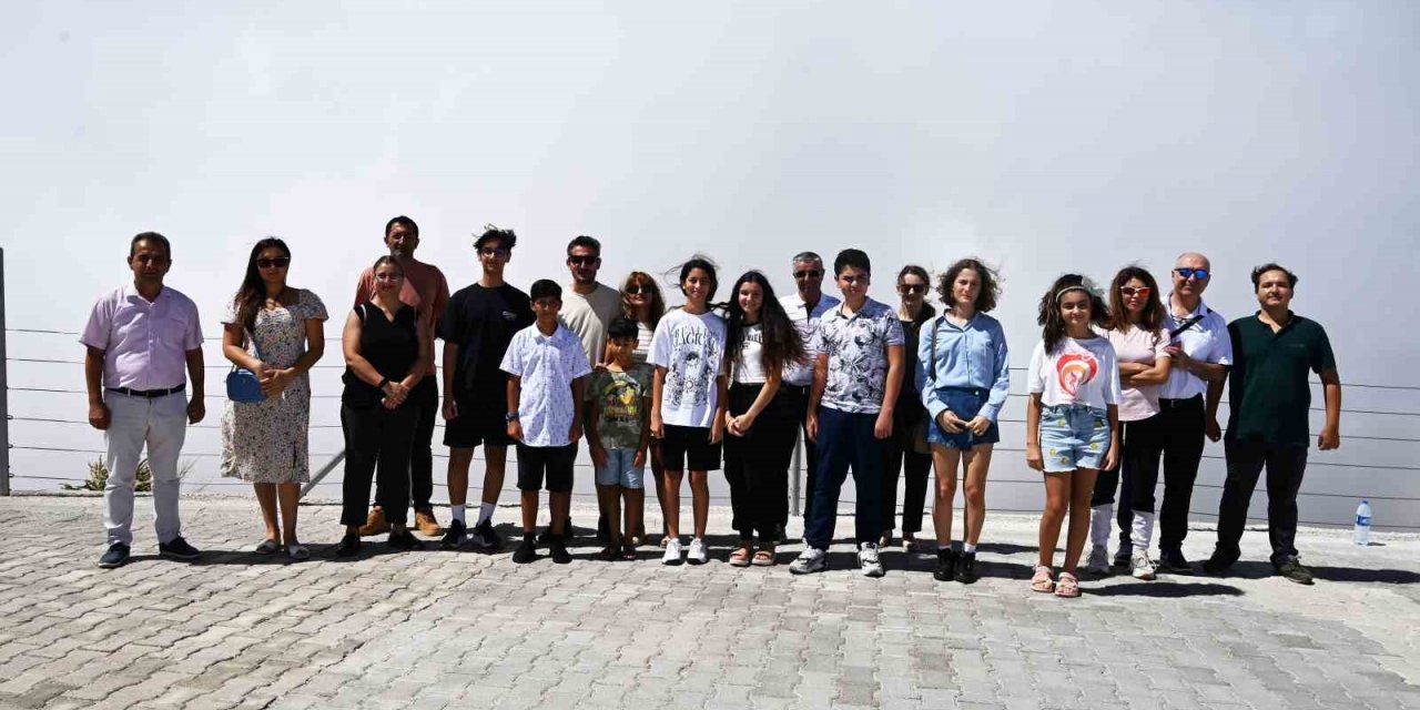 LGS’de dereceye giren öğrenciler Tahtalı Dağı’na çıktı