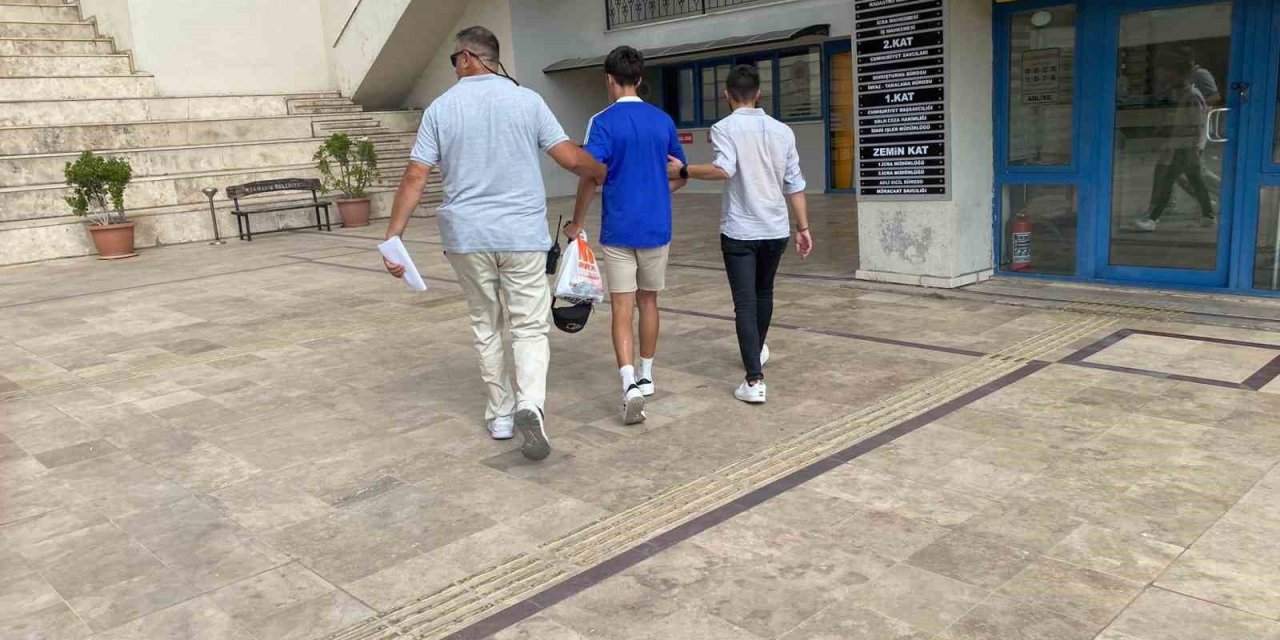 Marmaris’te laf atma kavgası kanlı bitti: 1 yaralı