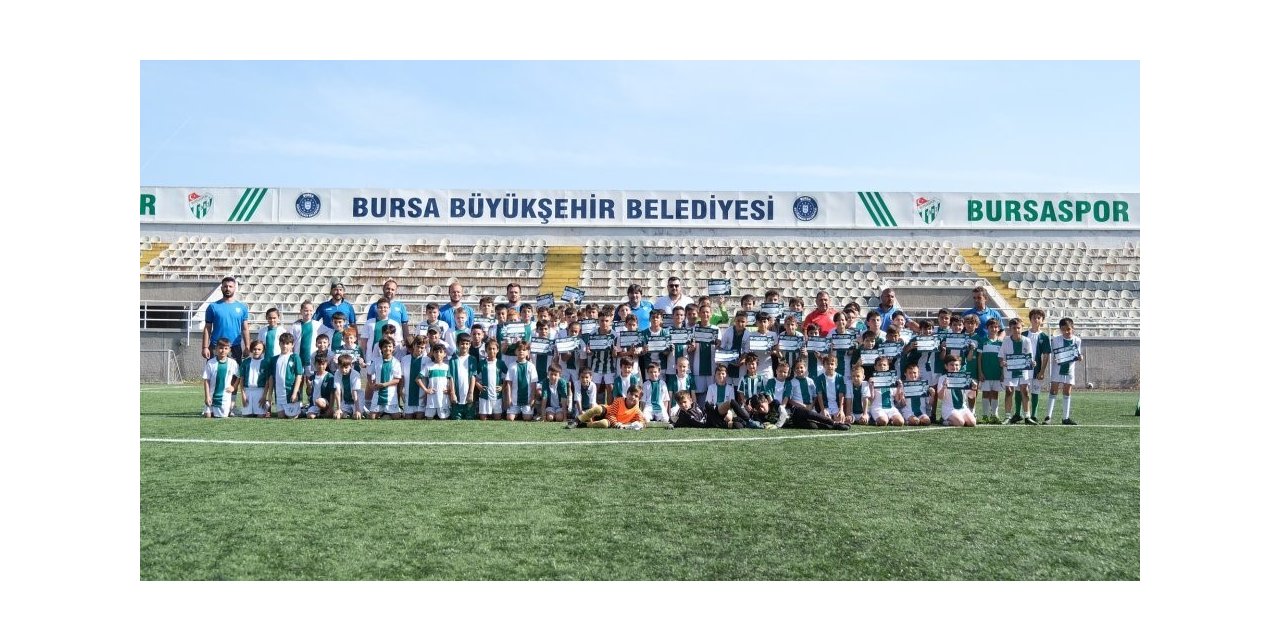 Bursaspor Futbol Okulu’nun yaz dönemi sona erdi