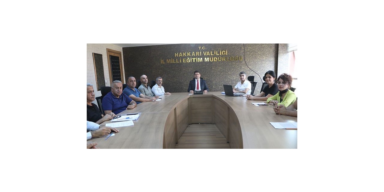 Hakkari’de bursluluk sınavı toplantısı yapıldı