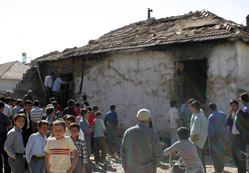 İki çocuk yanarak can verdi