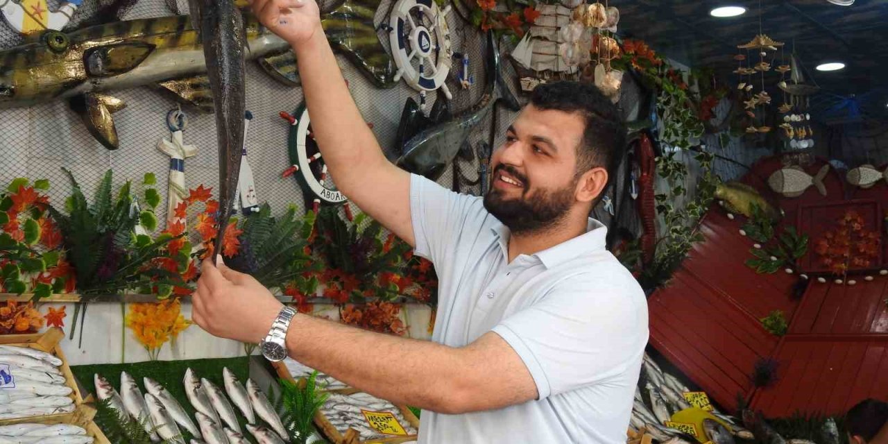 Av yasağı sona erdi, tezgahlar balıkla şenlendi