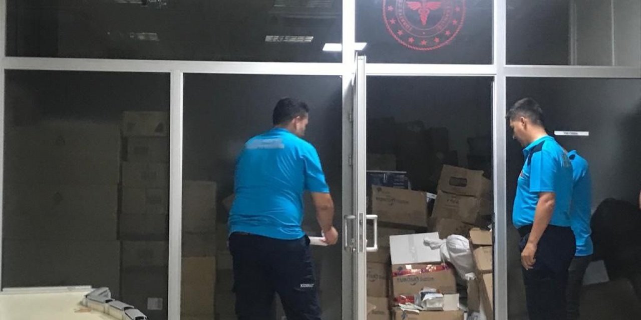 Hastaneye giren yılana operasyon