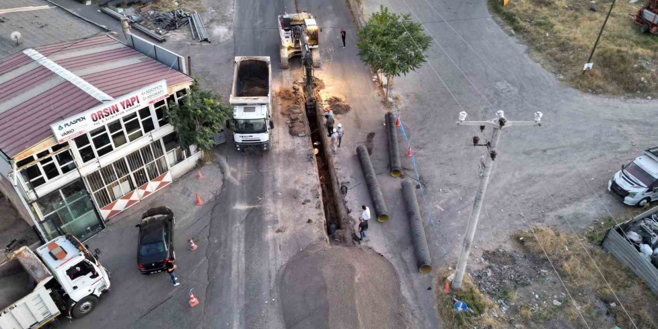 Nevşehir’de altyapı yenileme çalışmaları sürüyor