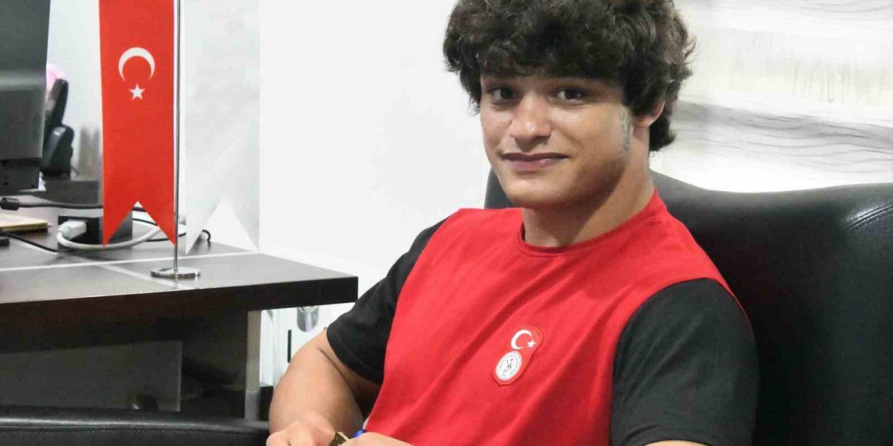 Dünya şampiyonu milli güreşçi Finlandiya’ya hazırlanıyor