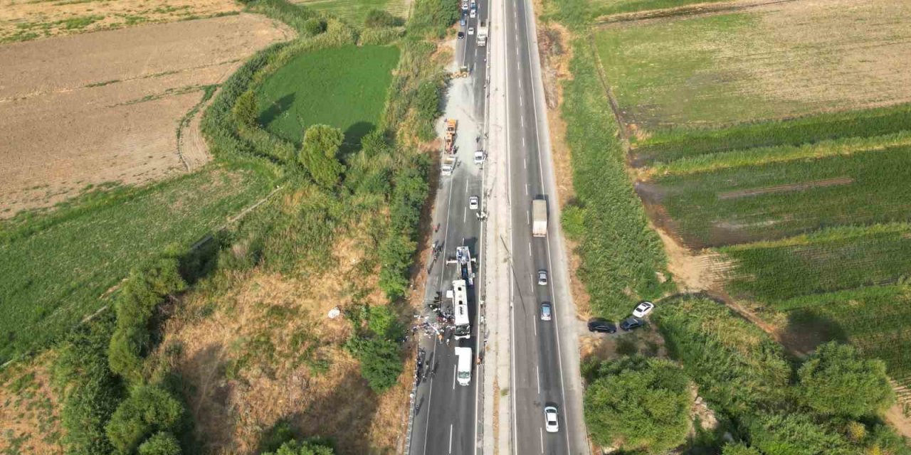 Denizli’de 6 kişinin öldüğü kaza havadan görüntülendi