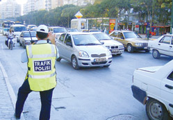 Nalçacı'da araç yoğunluğu