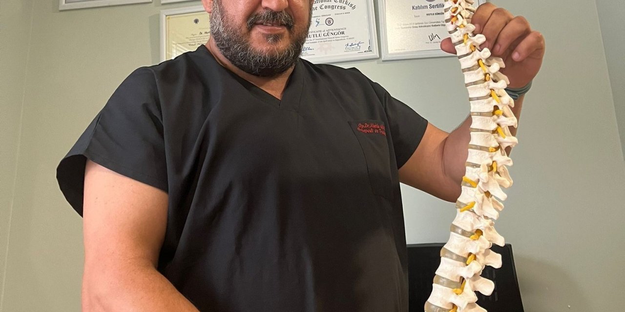 Uzmanlar uyardı: Cep telefonları duruş bozukluklarına neden oluyor