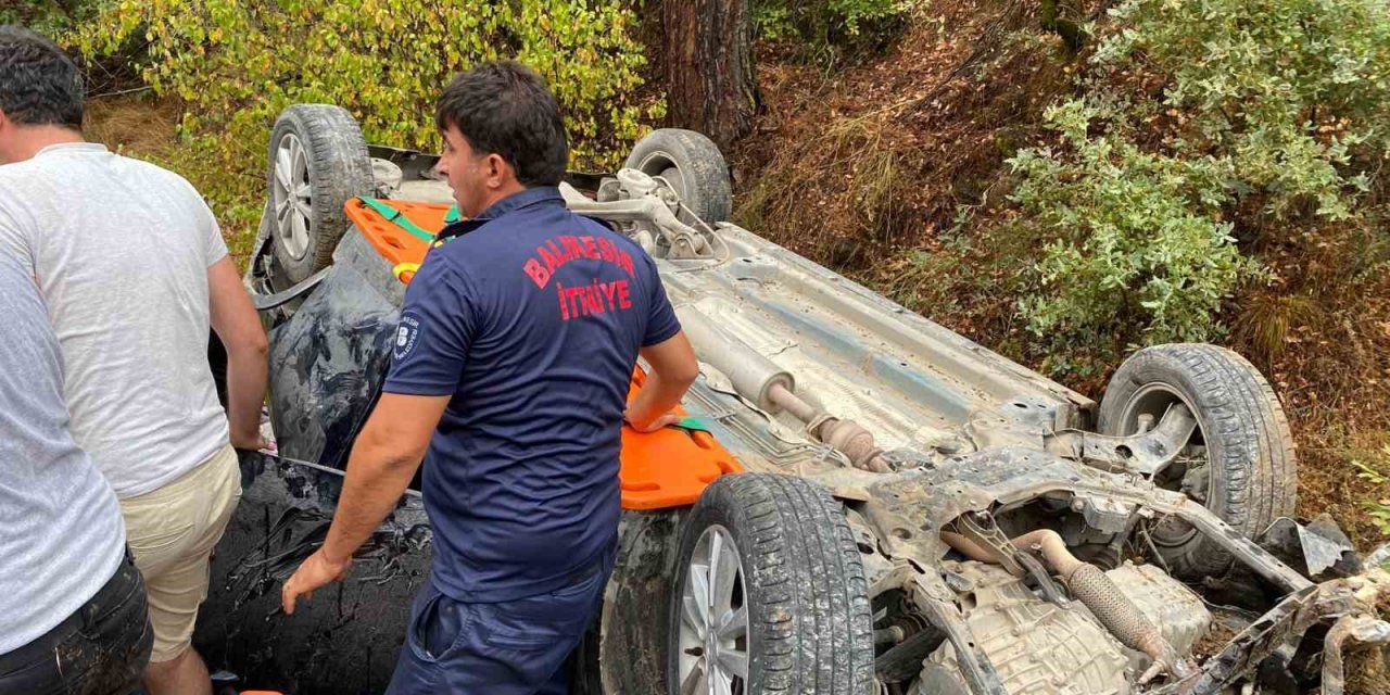 Balıkesir’de uçuruma uçan araçta 5 Yaralı